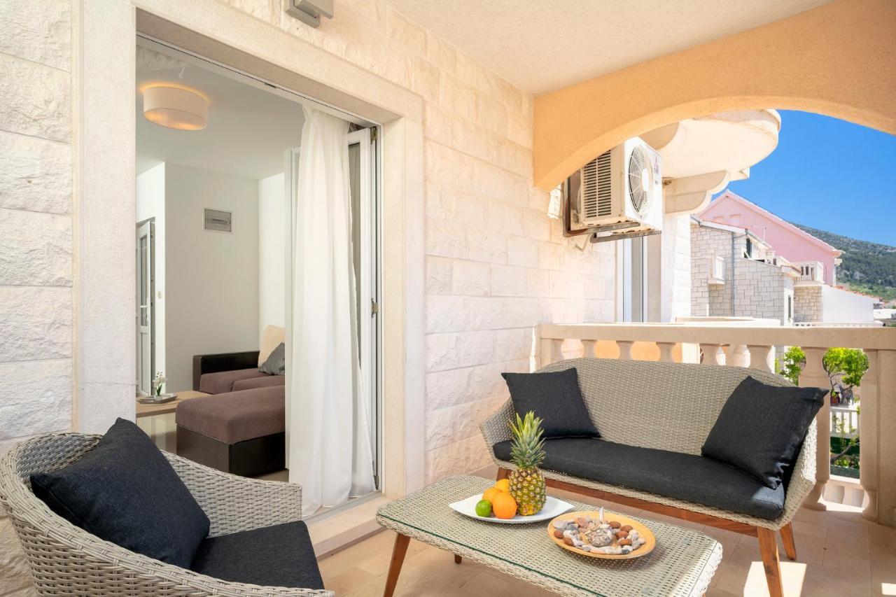Hektorovic Poolside Apartments ボル エクステリア 写真