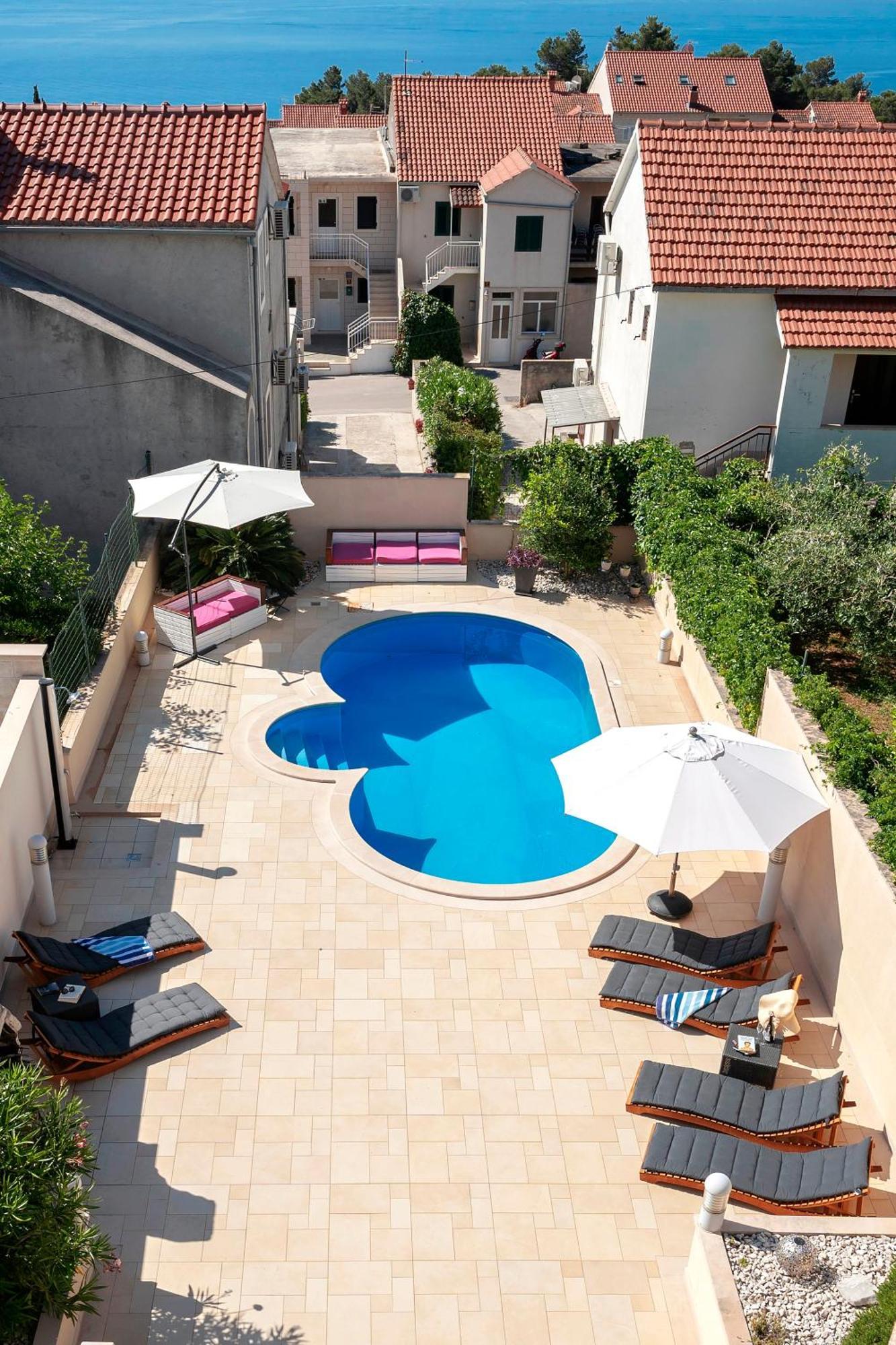 Hektorovic Poolside Apartments ボル エクステリア 写真